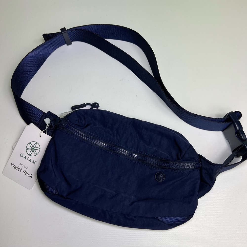 Gaiam Be Free Blue Waist Pack Belt Bag Yoga Travel Fanny Pack NWT